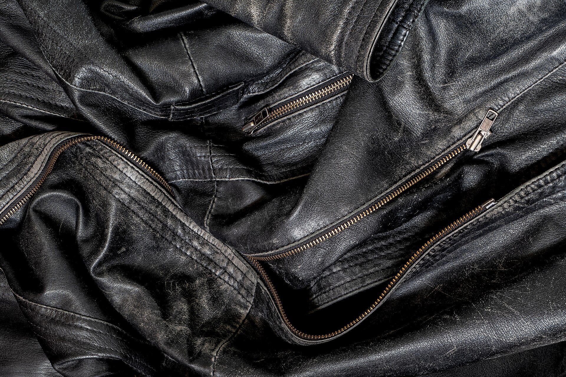 How to Read Leather: Grain, Texture, Finish and Patina
